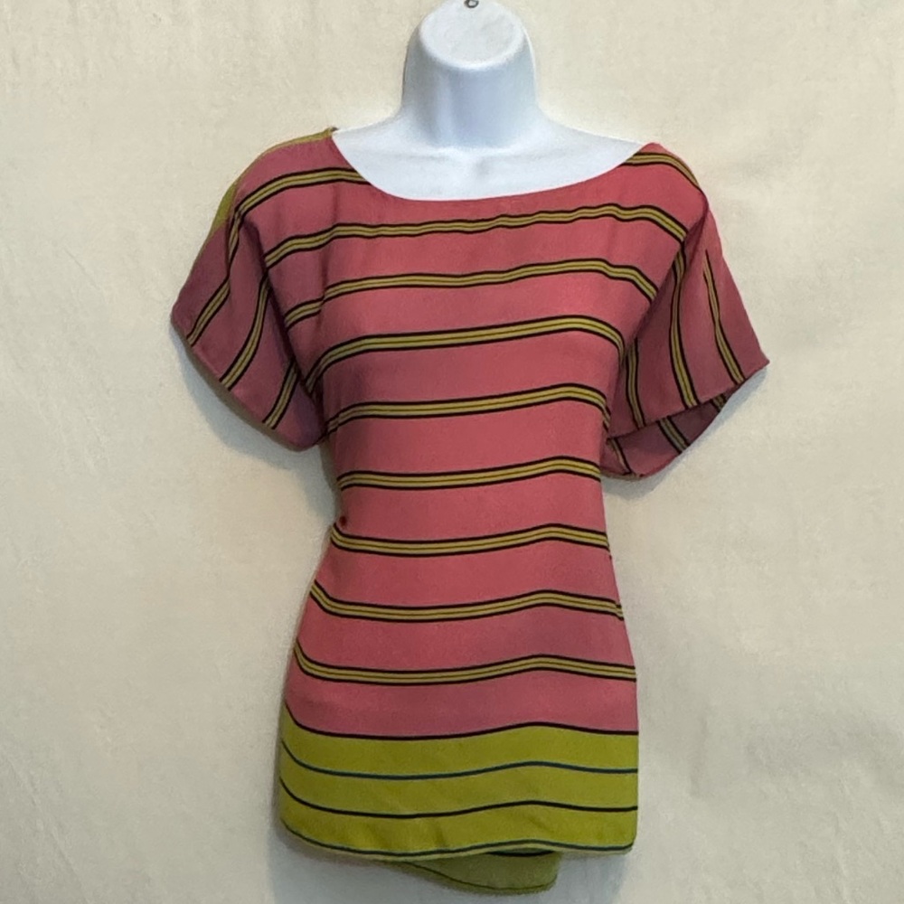 E-52 Loft Pink Yellow & Blue Stripe Short Sleeve Pullover Blouse Size M